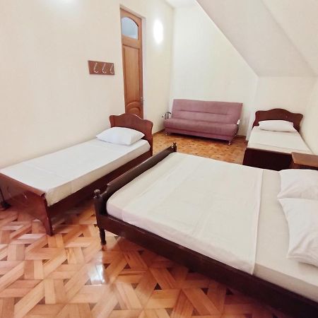 Batumi Sun Hostel Bagian luar foto