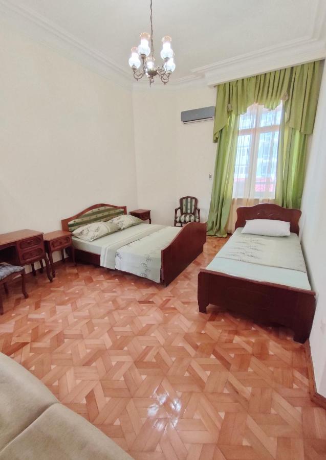Batumi Sun Hostel Bagian luar foto