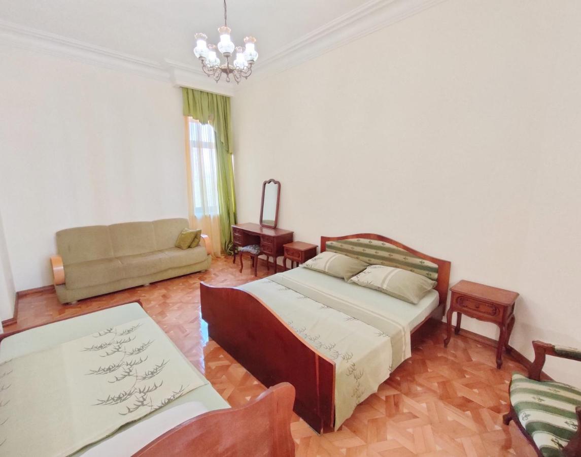 Batumi Sun Hostel Bagian luar foto
