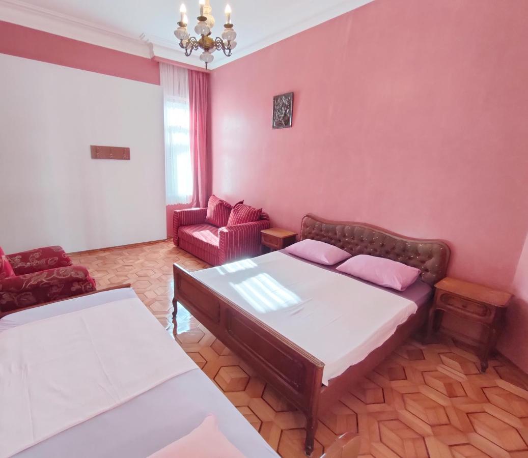 Batumi Sun Hostel Bagian luar foto