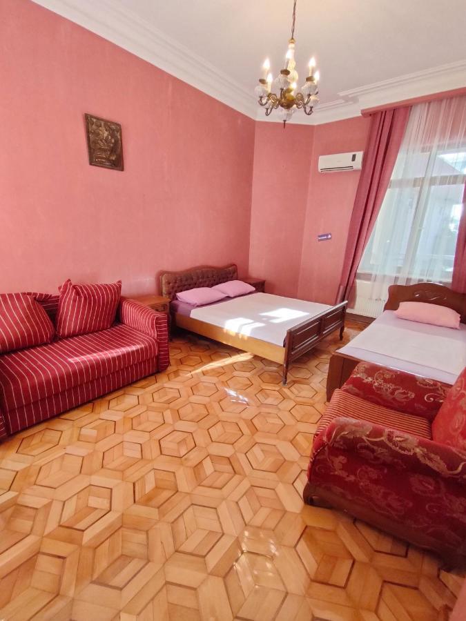 Batumi Sun Hostel Bagian luar foto