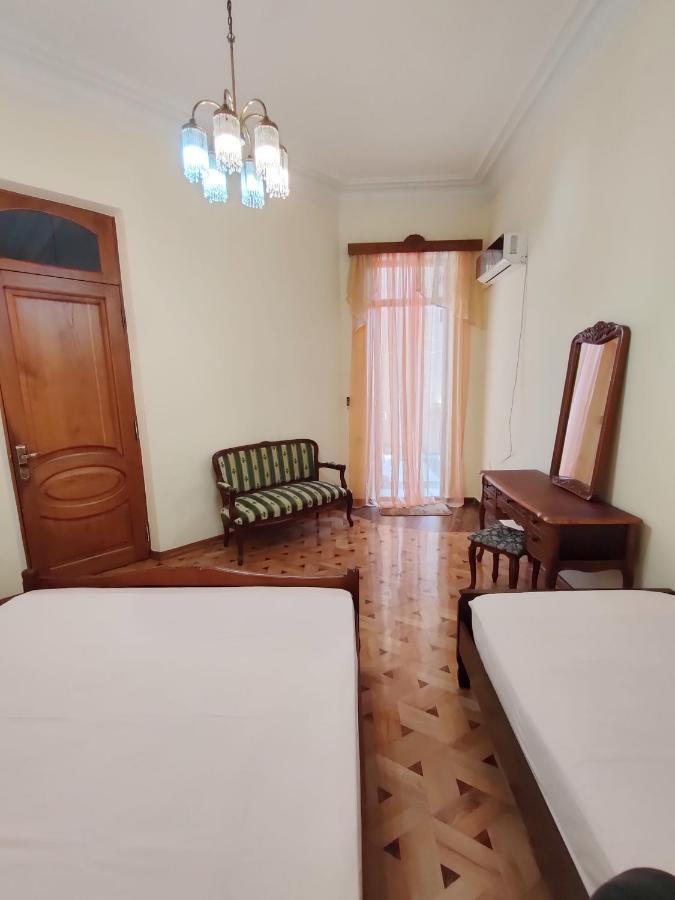 Batumi Sun Hostel Bagian luar foto