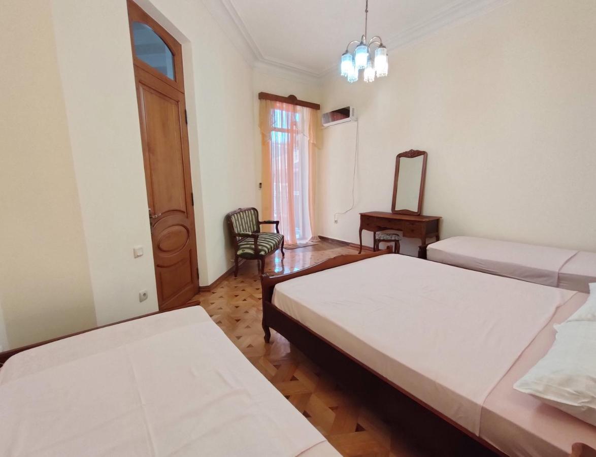 Batumi Sun Hostel Bagian luar foto