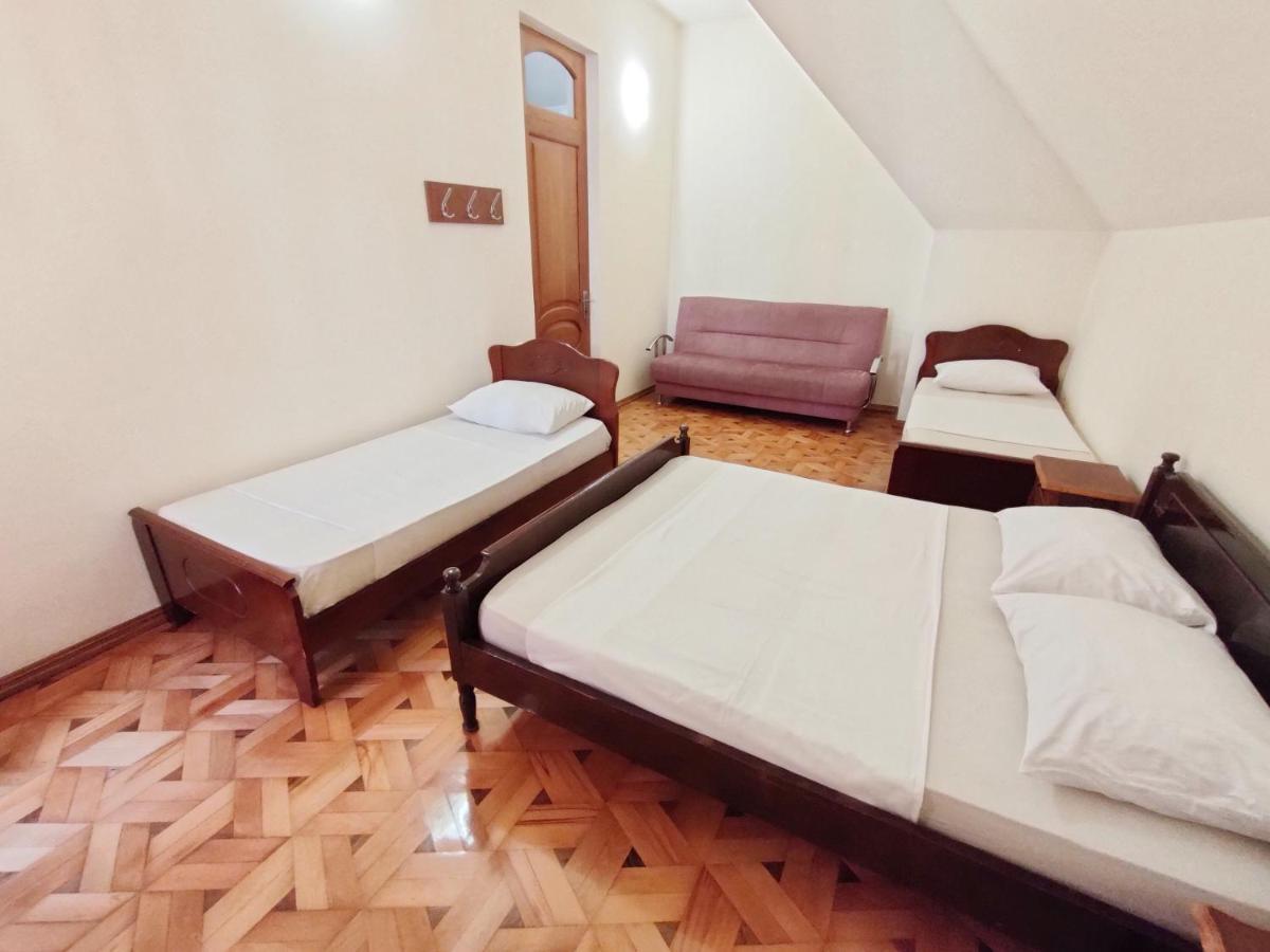 Batumi Sun Hostel Bagian luar foto