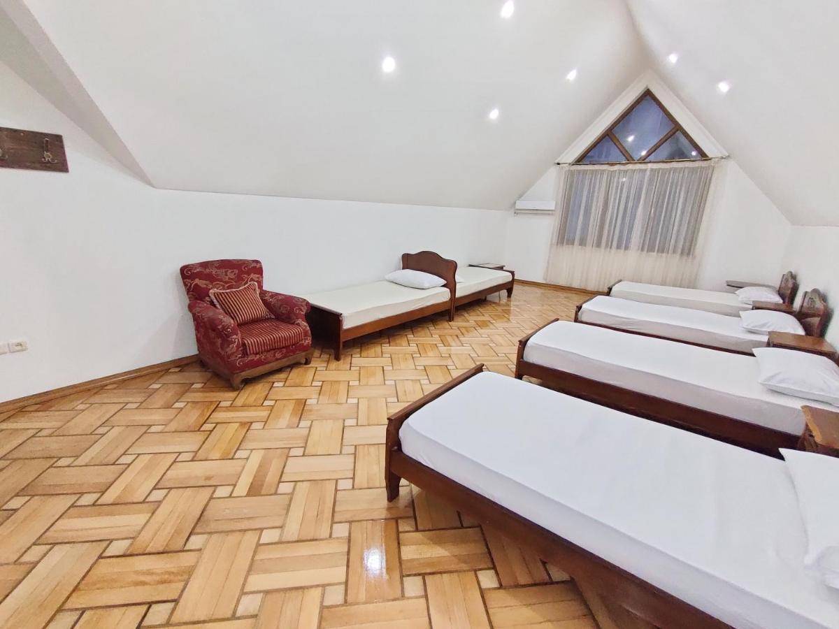 Batumi Sun Hostel Bagian luar foto
