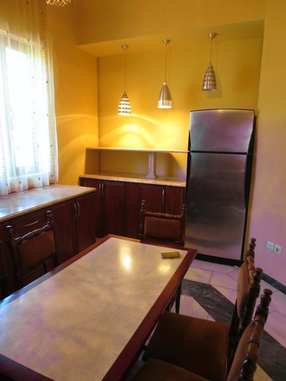 Batumi Sun Hostel Bagian luar foto