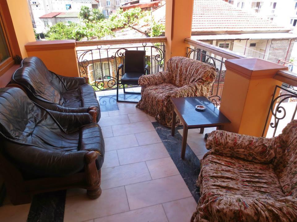 Batumi Sun Hostel Bagian luar foto