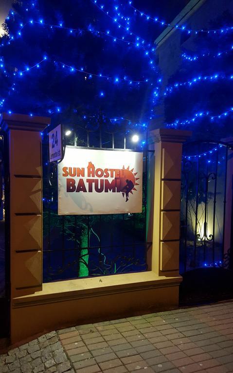 Batumi Sun Hostel Bagian luar foto