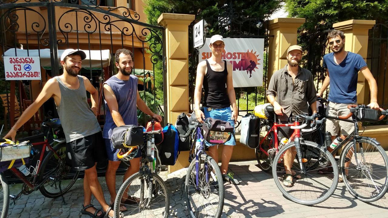 Batumi Sun Hostel Bagian luar foto